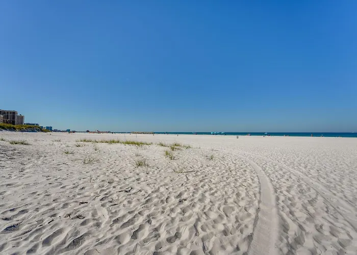 Сasa de vacaciones Colorful Townhome, Steps To Clearwater Beach!