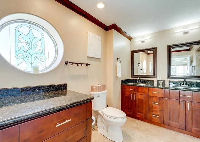 Сasa de vacaciones Colorful Townhome, Steps To Clearwater Beach! *